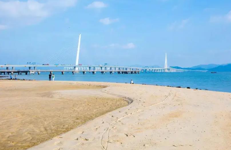 深圳哪些地方有沙滩可以玩？